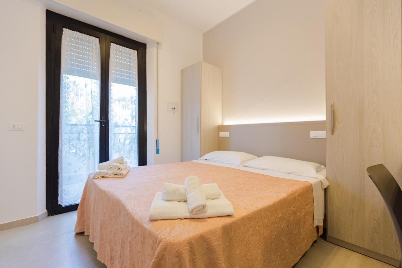 Hotel Altamarea Misano Adriatico Exterior photo